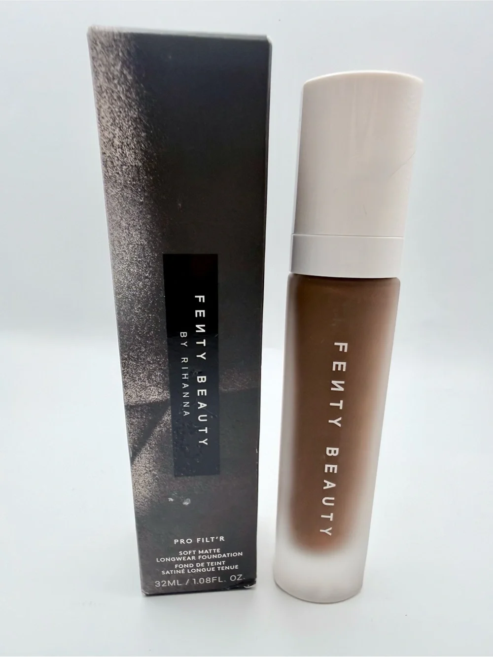 Fenty Beauty Pro Filt'r Soft Matte Longwear Foundation in shade 490